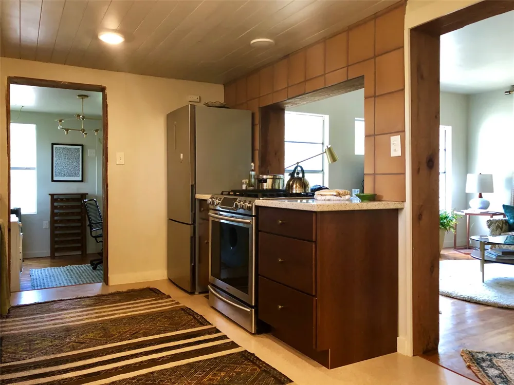 888 Glenn Crest Drive Blanco, TX 78606