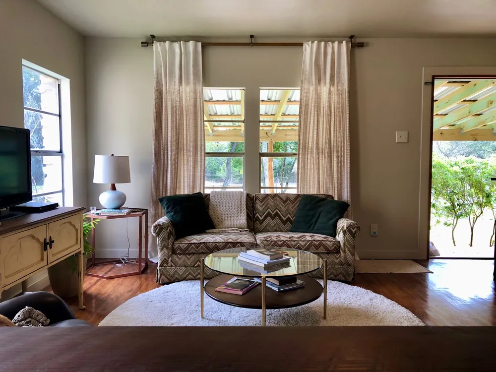888 Glenn Crest Drive Blanco, TX 78606