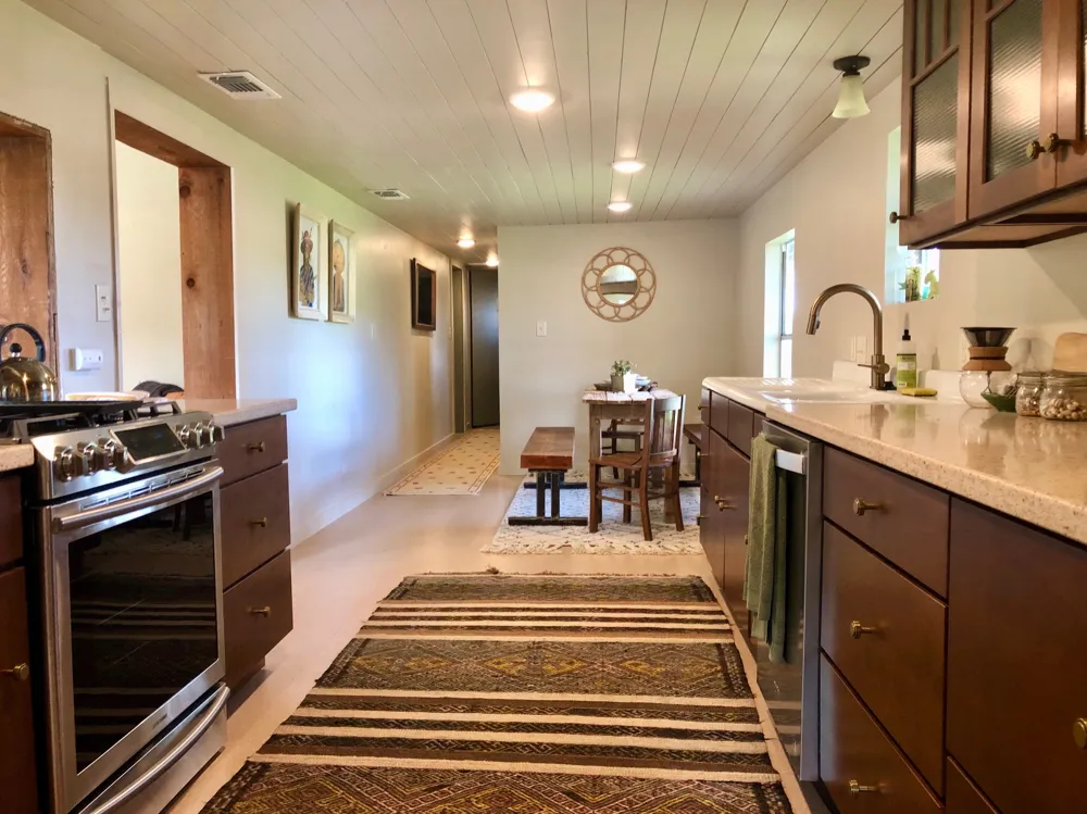 888 Glenn Crest Drive Blanco, TX 78606