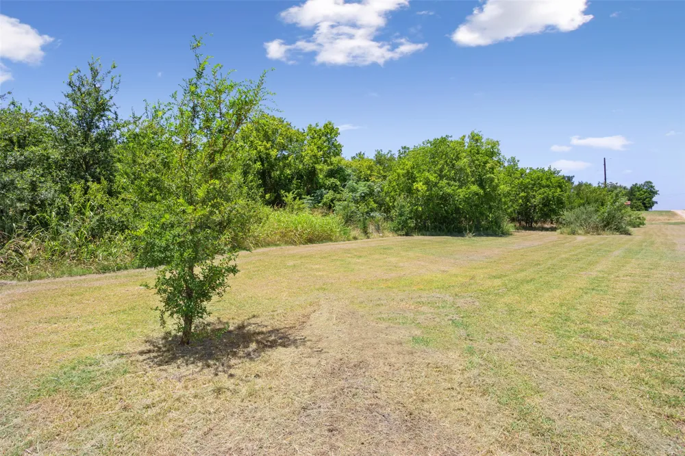 24485 E Avenue C Buckholts, TX 76518