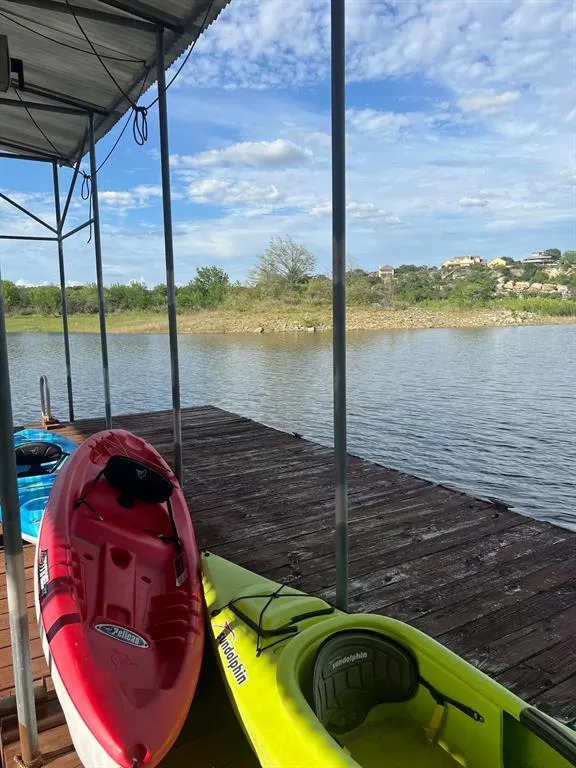 25404 Cove Drive Spicewood, TX 78669