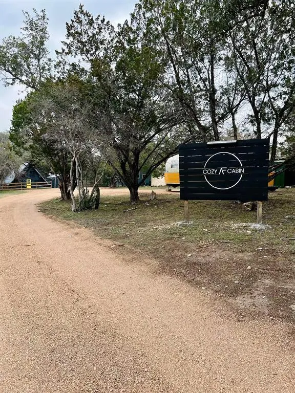 25404 Cove Drive Spicewood, TX 78669