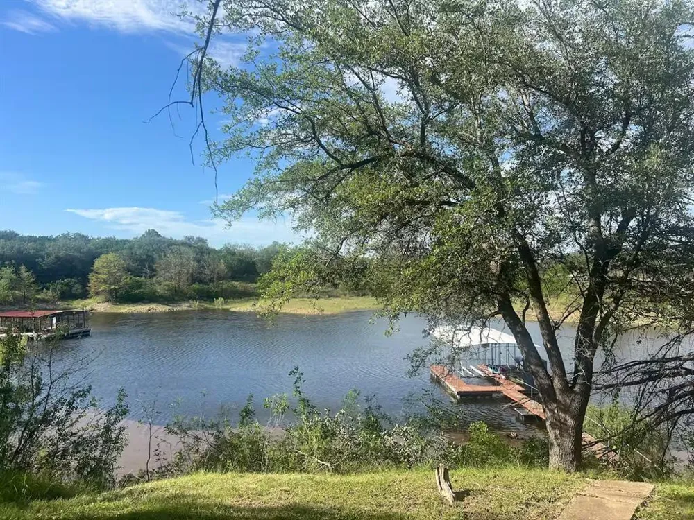 25404 Cove Drive Spicewood, TX 78669