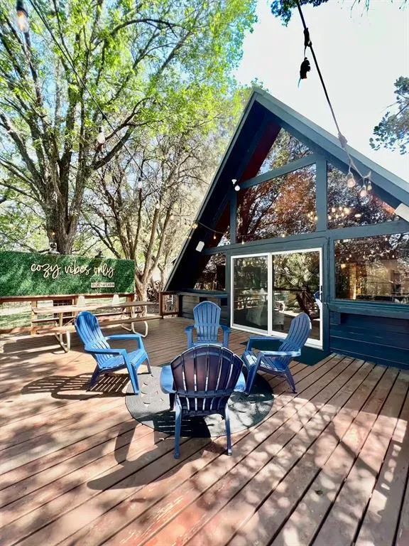 25404 Cove Drive Spicewood, TX 78669