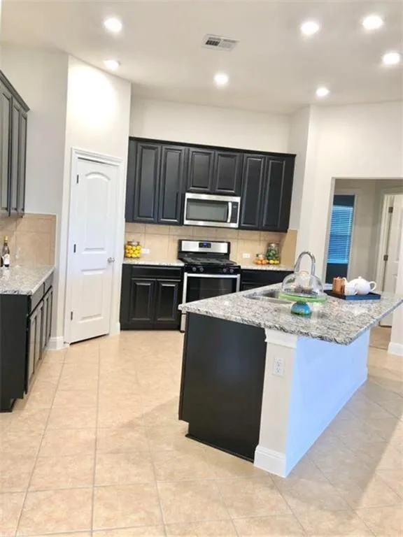 1108 Laceflower Lane Leander, TX 78641