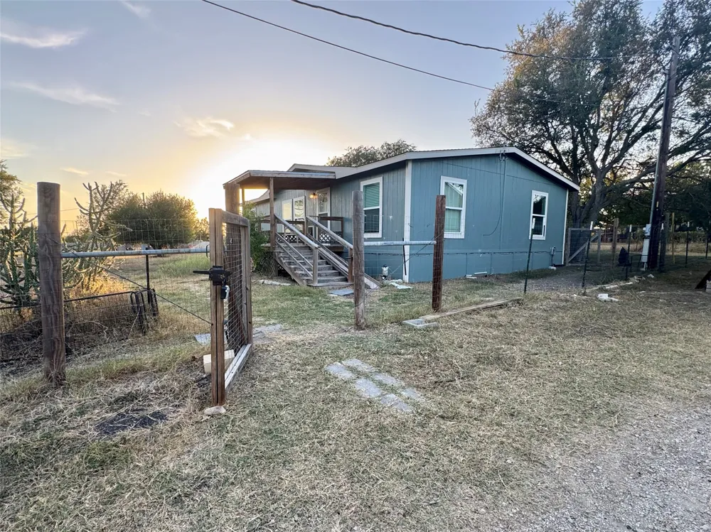 110 Friar Court Kyle, TX 78640