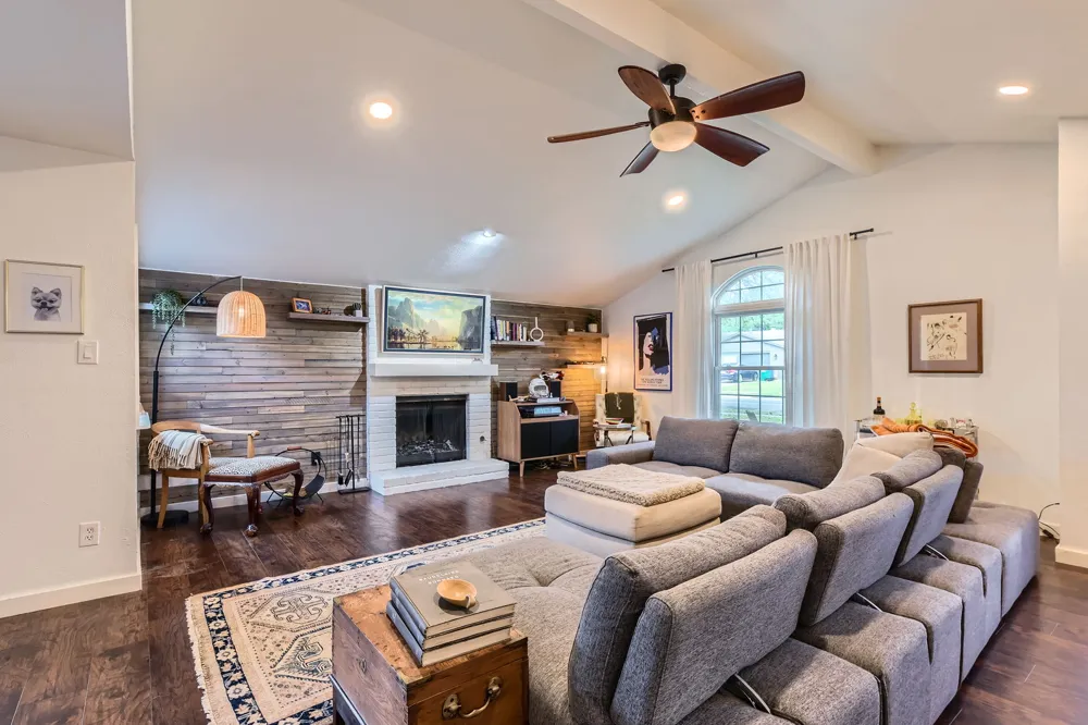 7905 Wycombe Drive Austin, TX 78749