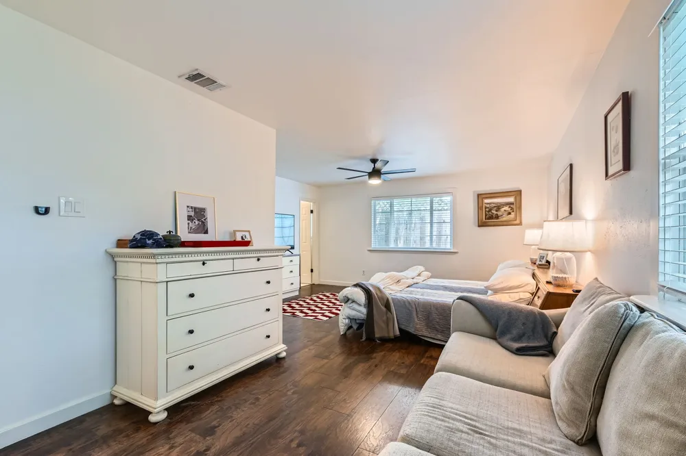 7905 Wycombe Drive Austin, TX 78749