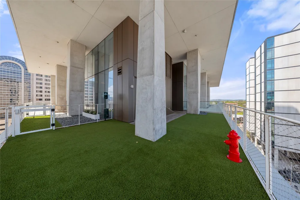 313 W 17th Street #1106 Austin, TX 78701