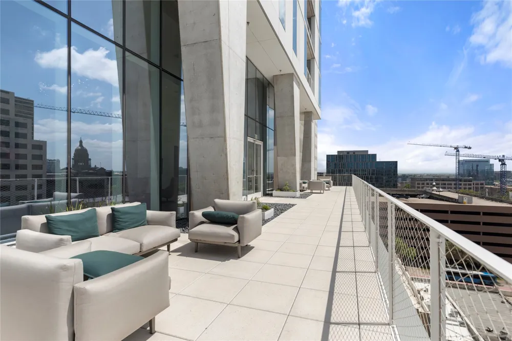 313 W 17th Street #1106 Austin, TX 78701
