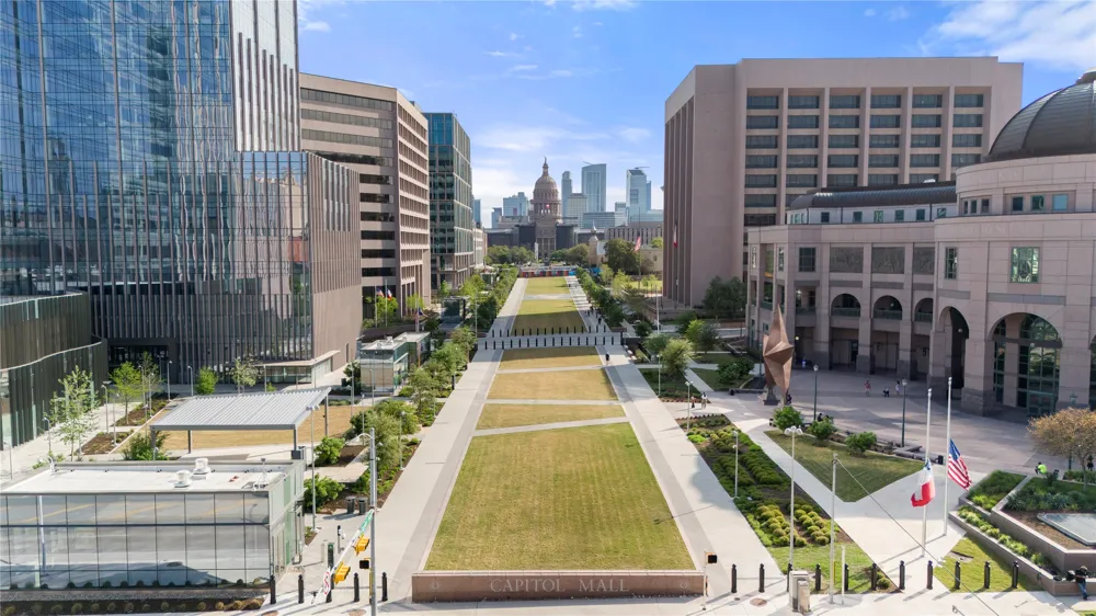 313 W 17th Street #1106 Austin, TX 78701