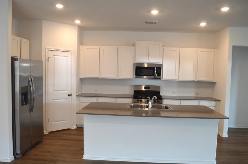 1505 Marley Kyle, TX 78640