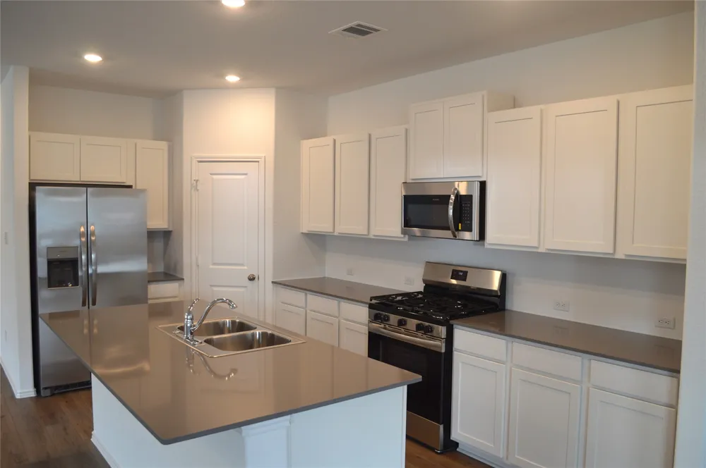1505 Marley Kyle, TX 78640
