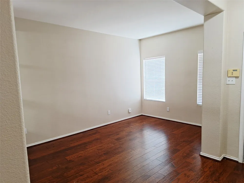 407 W South Street Leander, TX 78641