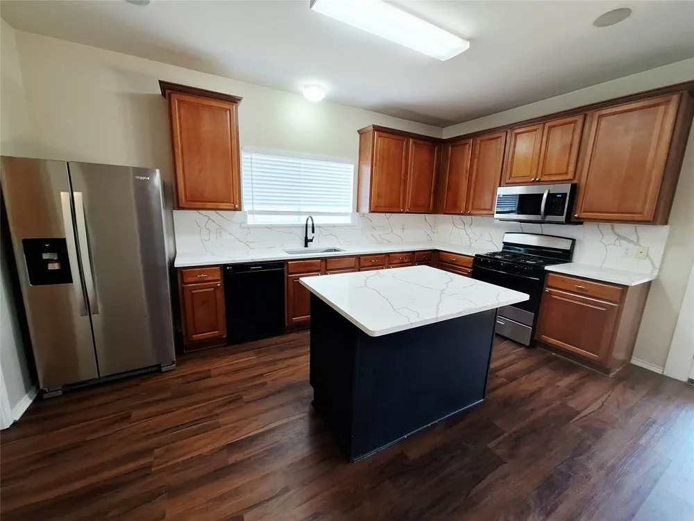 407 W South Street Leander, TX 78641