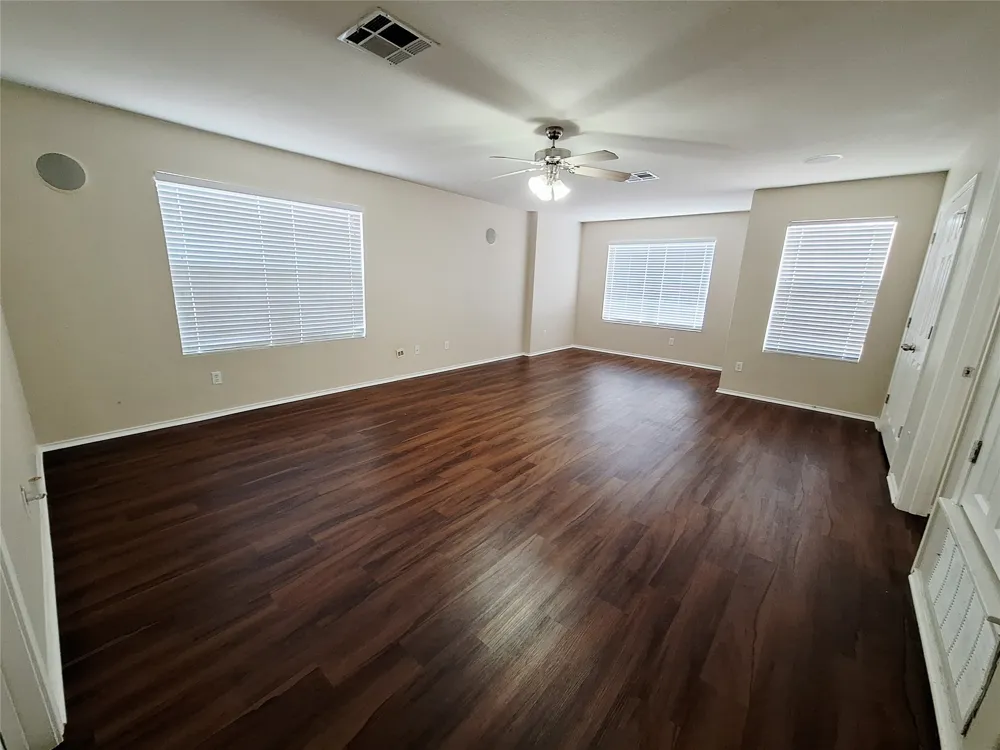 407 W South Street Leander, TX 78641