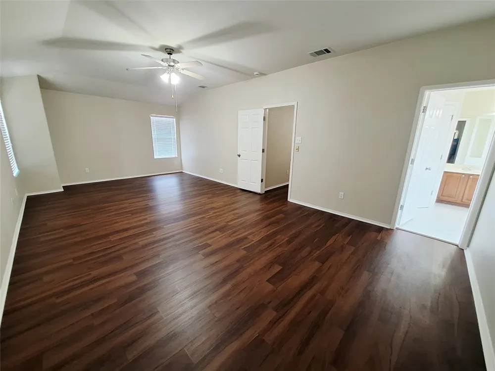 407 W South Street Leander, TX 78641