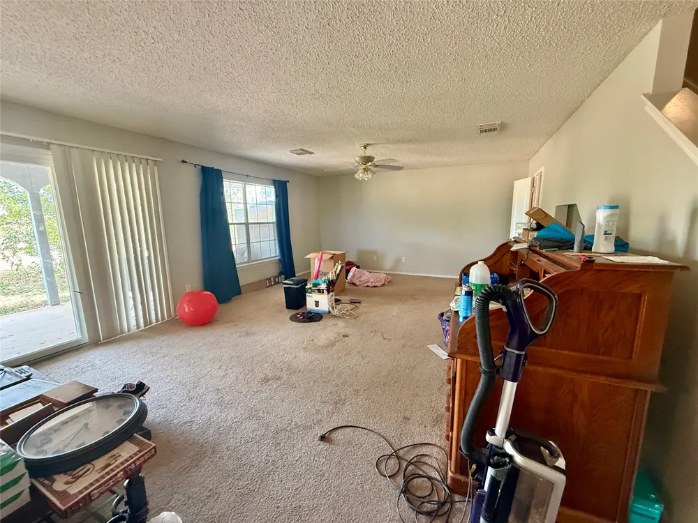 3085 Crestmont Lane Kyle, TX 78640