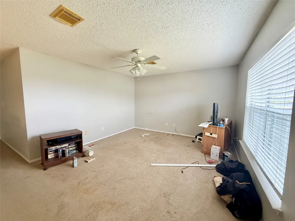 3085 Crestmont Lane Kyle, TX 78640