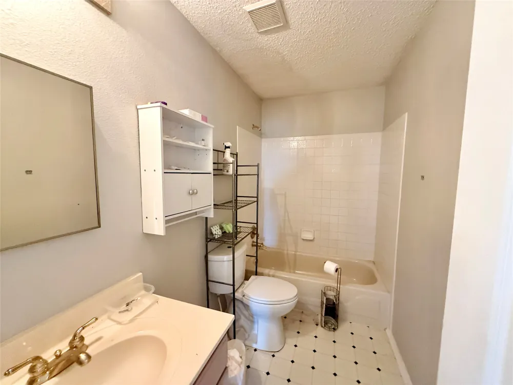 3085 Crestmont Lane Kyle, TX 78640