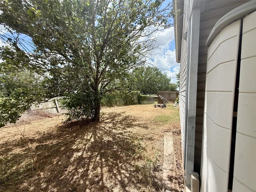 3085 Crestmont Lane Kyle, TX 78640