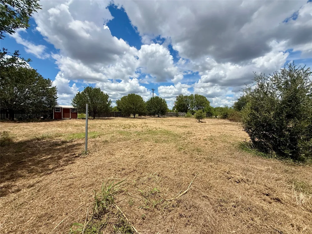 3085 Crestmont Lane Kyle, TX 78640