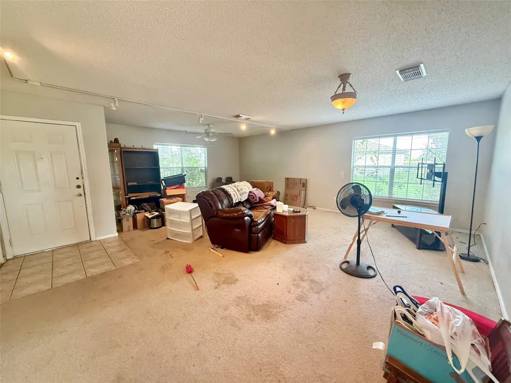 3085 Crestmont Lane Kyle, TX 78640