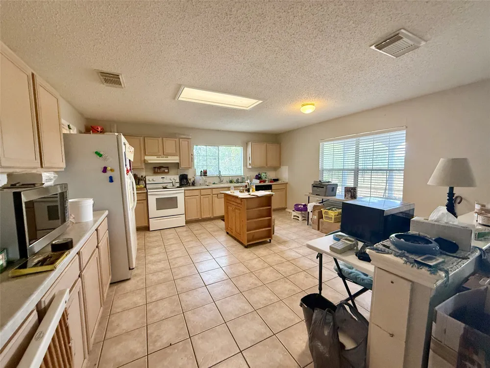 3085 Crestmont Lane Kyle, TX 78640