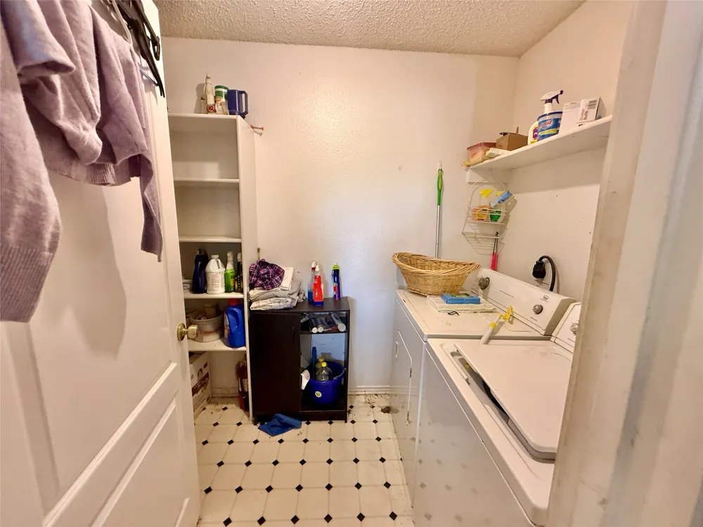 3085 Crestmont Lane Kyle, TX 78640