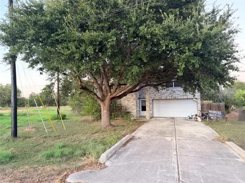 3085 Crestmont Lane