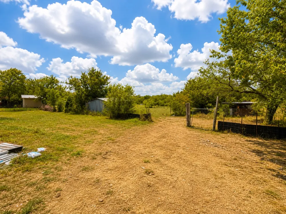 436 Spotted Horse Trail Dale, TX 78616