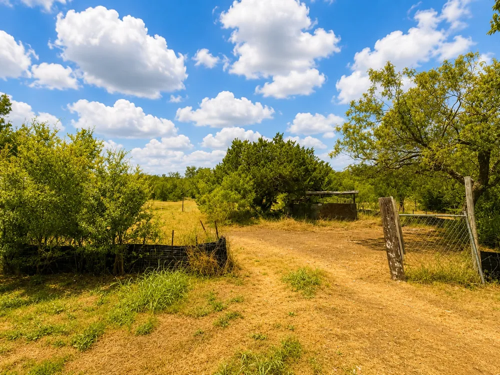 436 Spotted Horse Trail Dale, TX 78616