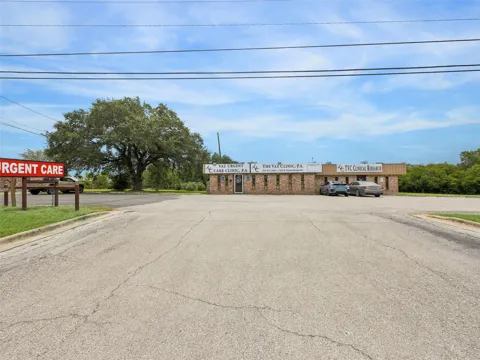 1103 Sarah Dewitt Drive