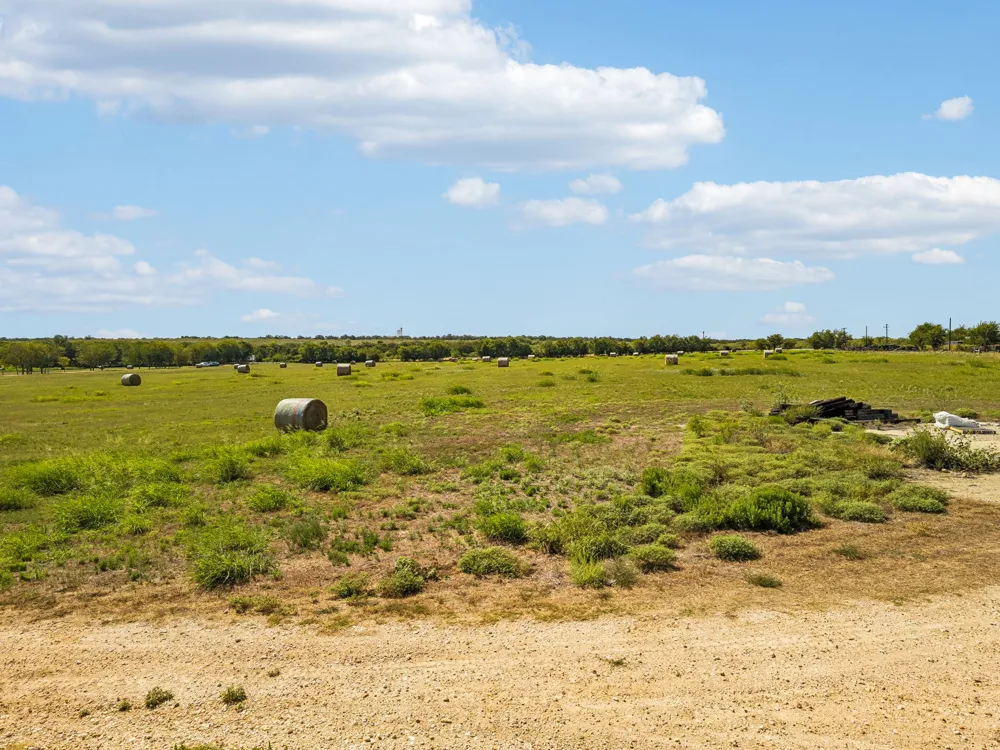 E SH 21 Highway Paige, TX 78659