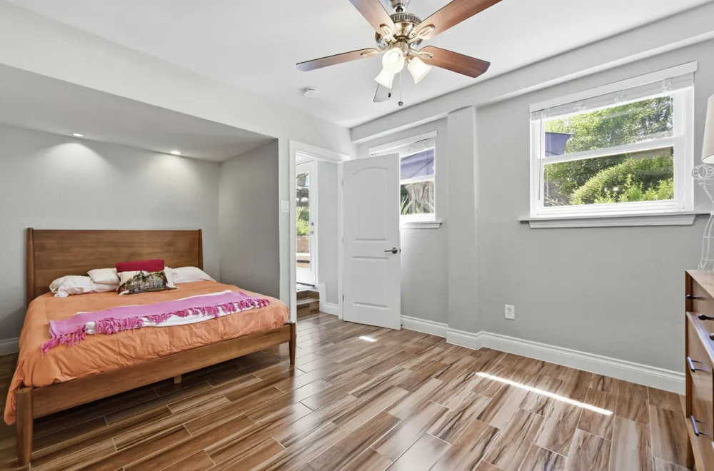 2111 W 12TH STREET Austin, TX 78703