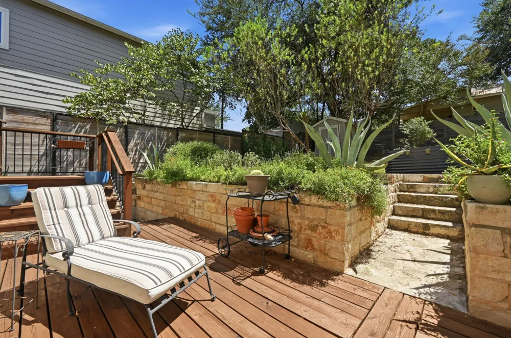 2111 W 12TH STREET Austin, TX 78703