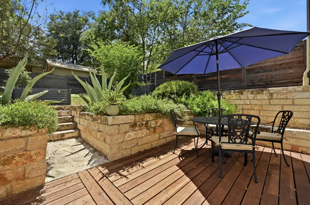 2111 W 12TH STREET Austin, TX 78703