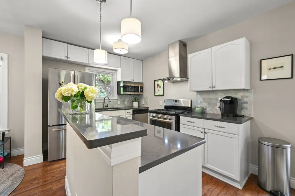 2111 W 12TH STREET Austin, TX 78703
