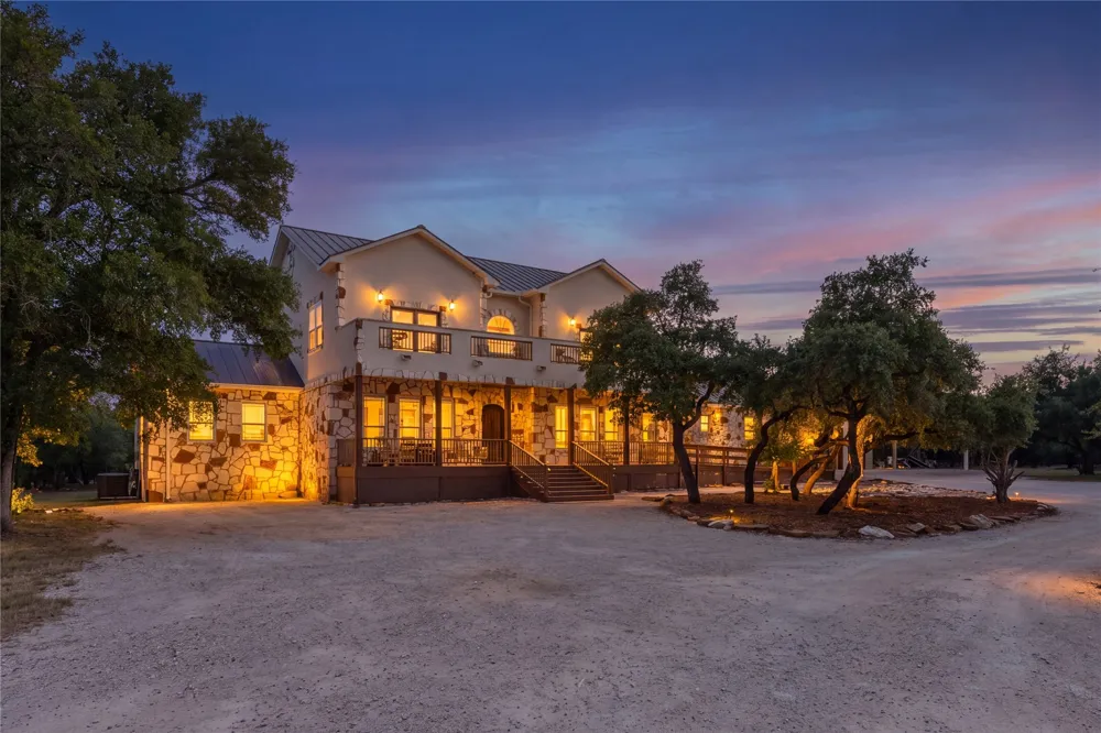224 Liberty Bell Lane Dripping Springs, TX 78620
