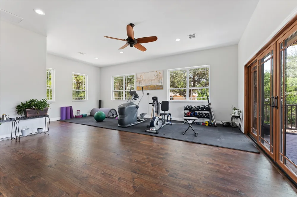 224 Liberty Bell Lane Dripping Springs, TX 78620