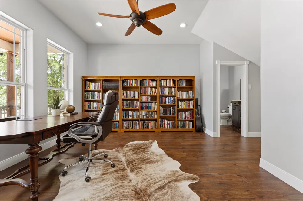 224 Liberty Bell Lane Dripping Springs, TX 78620