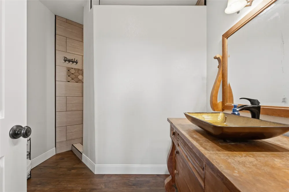 224 Liberty Bell Lane Dripping Springs, TX 78620