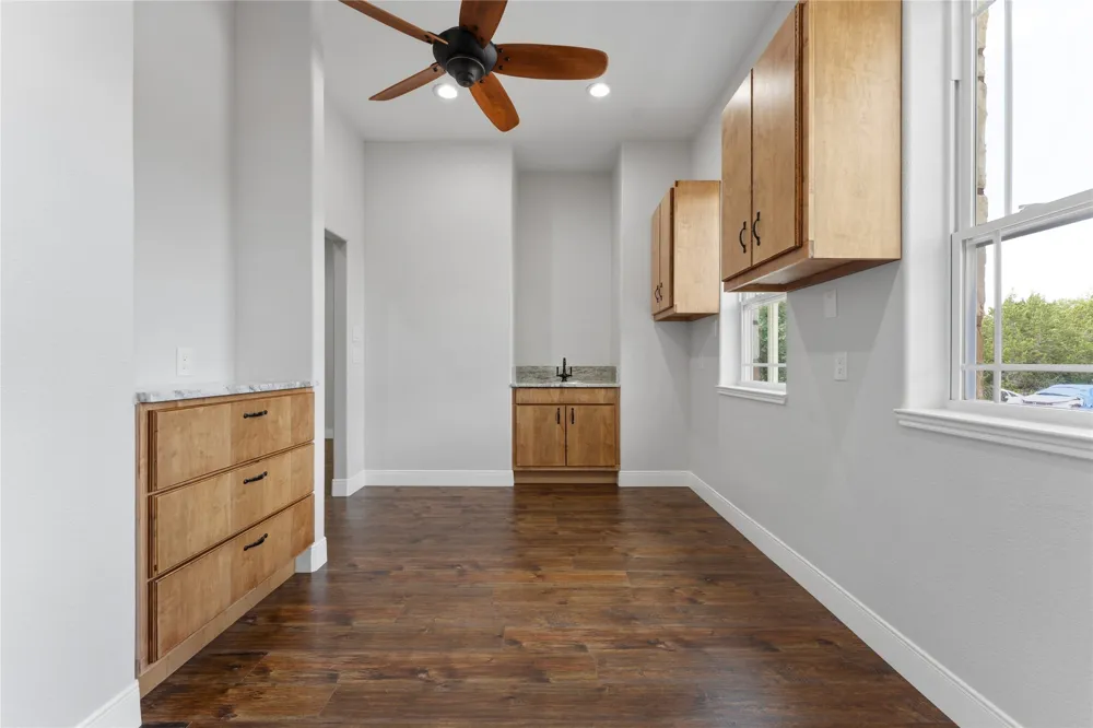 224 Liberty Bell Lane Dripping Springs, TX 78620