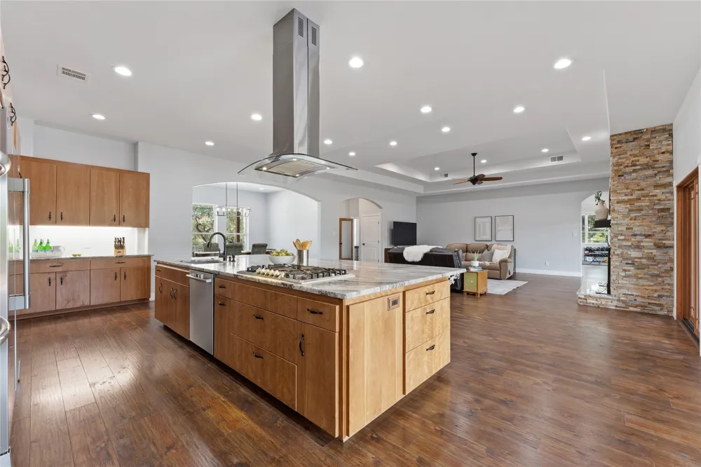 224 Liberty Bell Lane Dripping Springs, TX 78620
