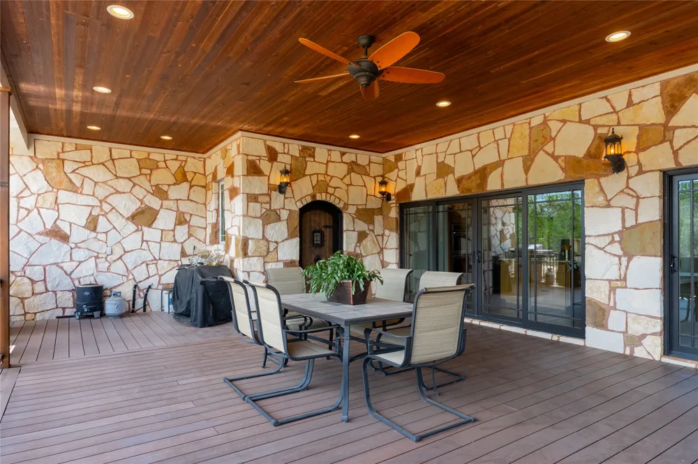 224 Liberty Bell Lane Dripping Springs, TX 78620