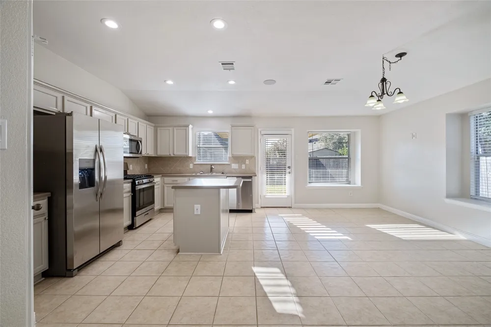 2328 Pearson Way Round Rock, TX 78665