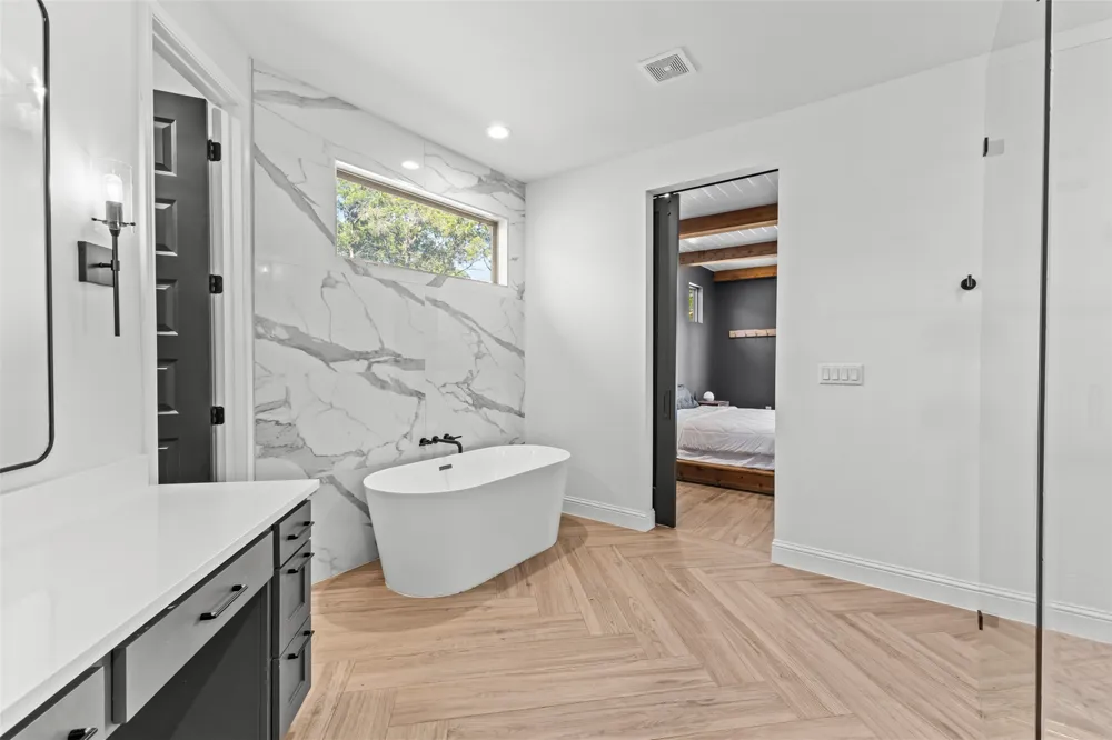 4902 Country Club Drive Lago Vista, TX 78645