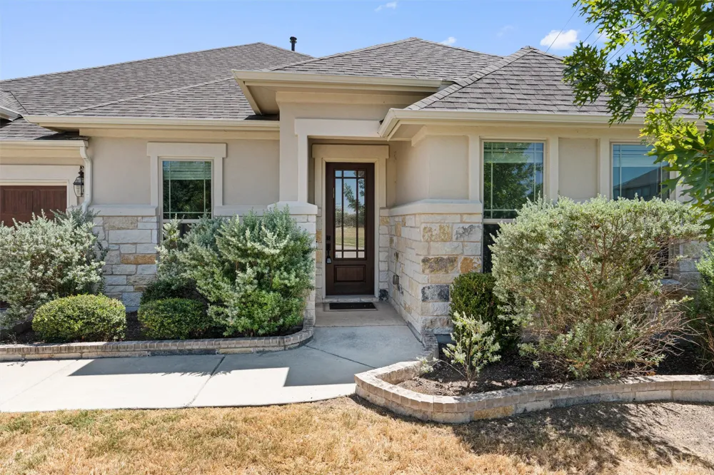 1205 Knowles Drive Hutto, TX 78634