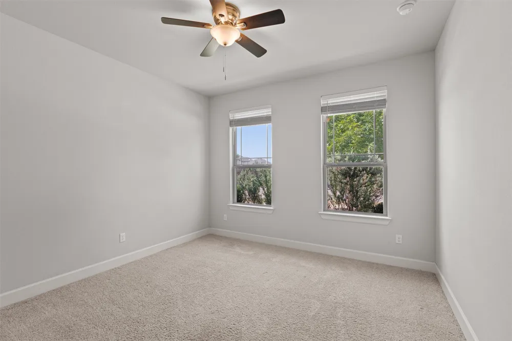 1205 Knowles Drive Hutto, TX 78634