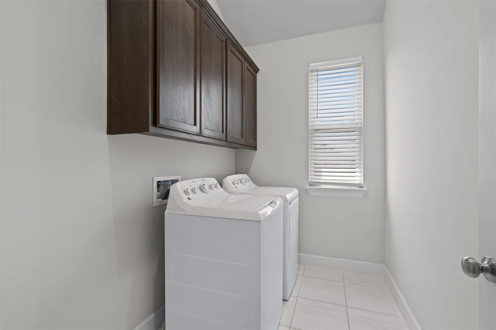 1205 Knowles Drive Hutto, TX 78634